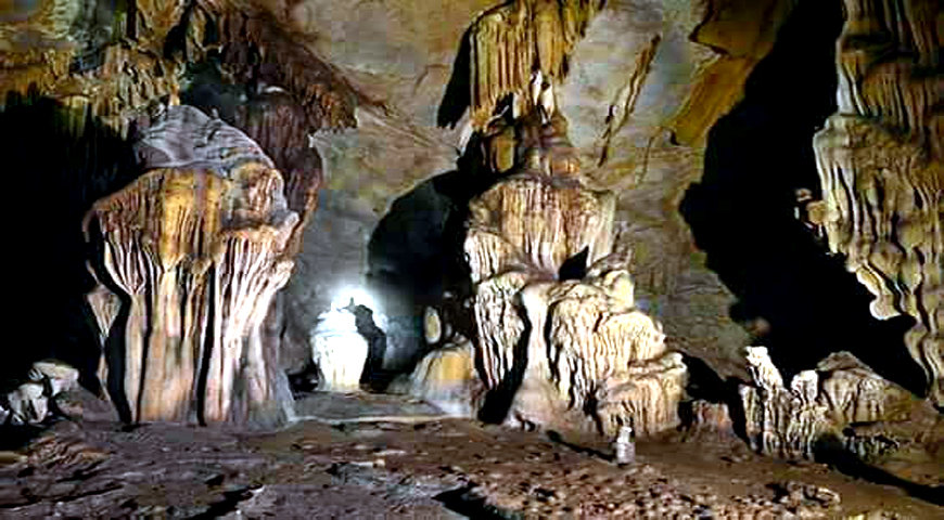 du lịch Na Hang 2 ngày 1 đêm - Động Song Long.